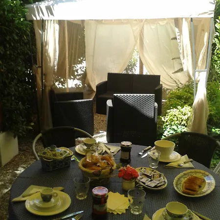 Frühstückspension Borgo Al Navile 2*