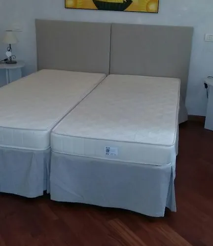 Borgo Al Navile Oda ve Kahvaltı 2*
