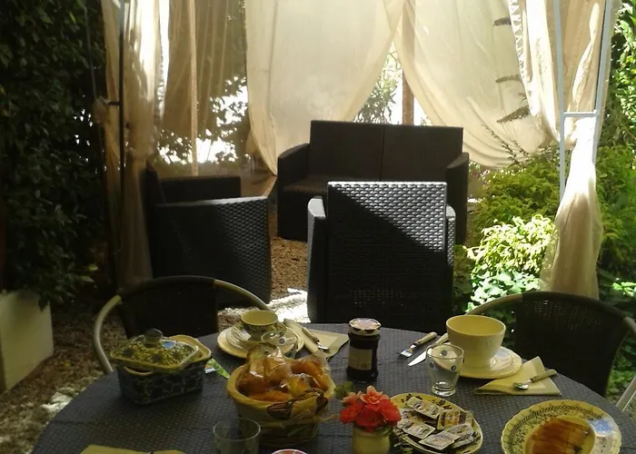 Bed & Breakfast Borgo Al Navile 2*